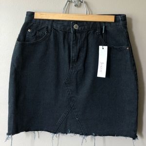 NWT JOEOY black jean mini skirt with frayed end
